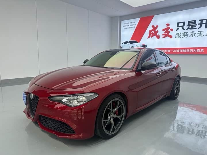 Alfa Romeo Giulia 2017 2.0T 280HP Luxury