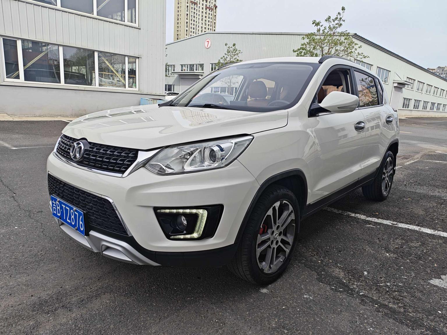 BAIC Senova X35 2016 1.5L АКПП Premium ban