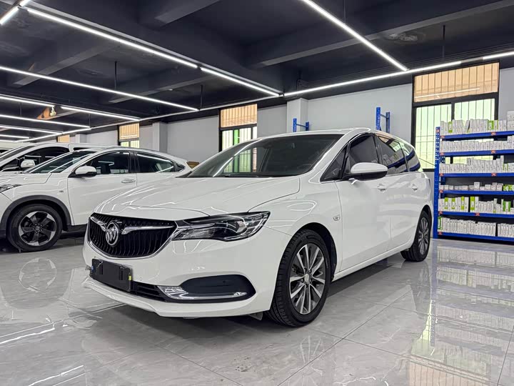Buick GL6 2018 18T 6 seats Премиум