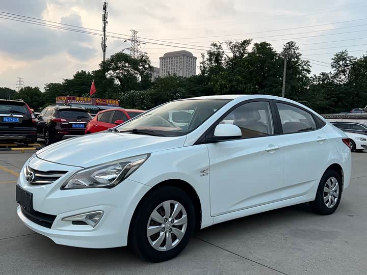 Hyundai Solaris 2014 1.4L МКПП zhi neng xing GLS