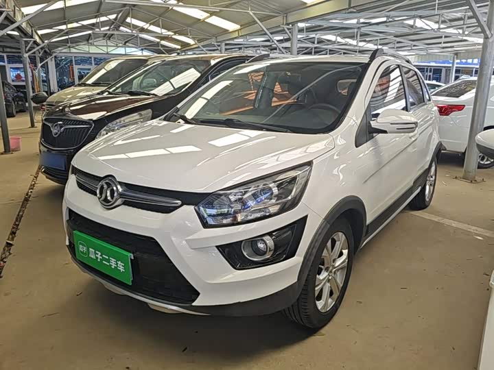 BAIC Senova X25 2015 1.5L МКПП Комфорт