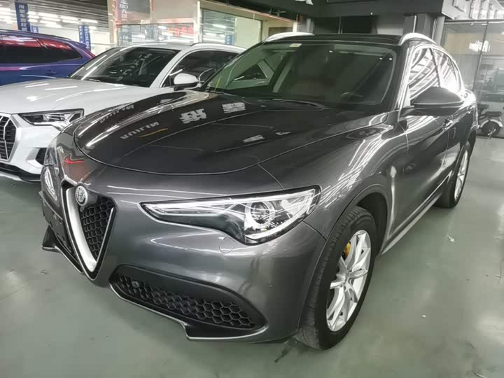 Alfa Romeo Stelvio si tan wei 2017 2.0T 200HP Luxury