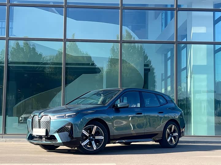 BMW iX 2022 xDrive40
