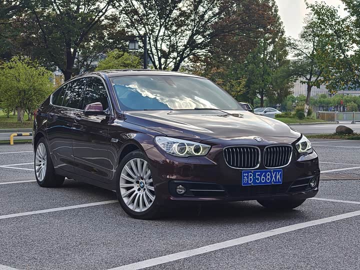 BMW 5 Series GT 2015 535i Leading