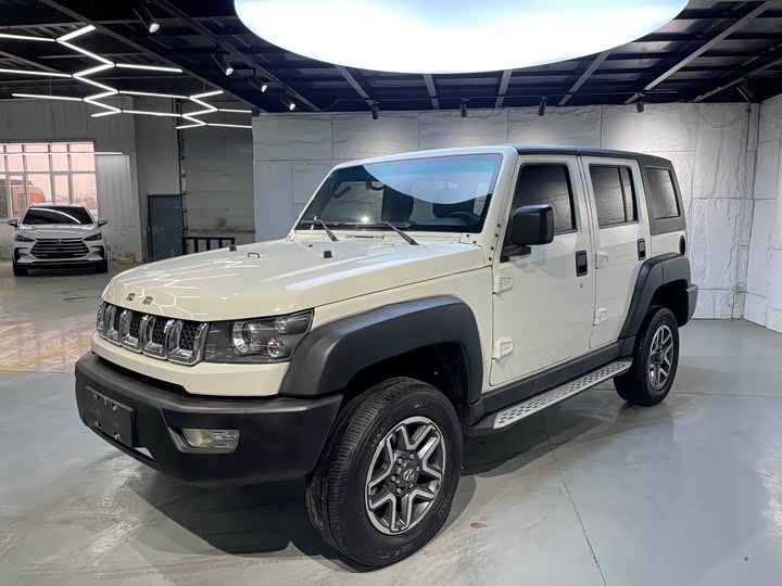 BAIC Off-road BJ40 2017 40L 2.3T АКПП AWD huan ta guan jun ban