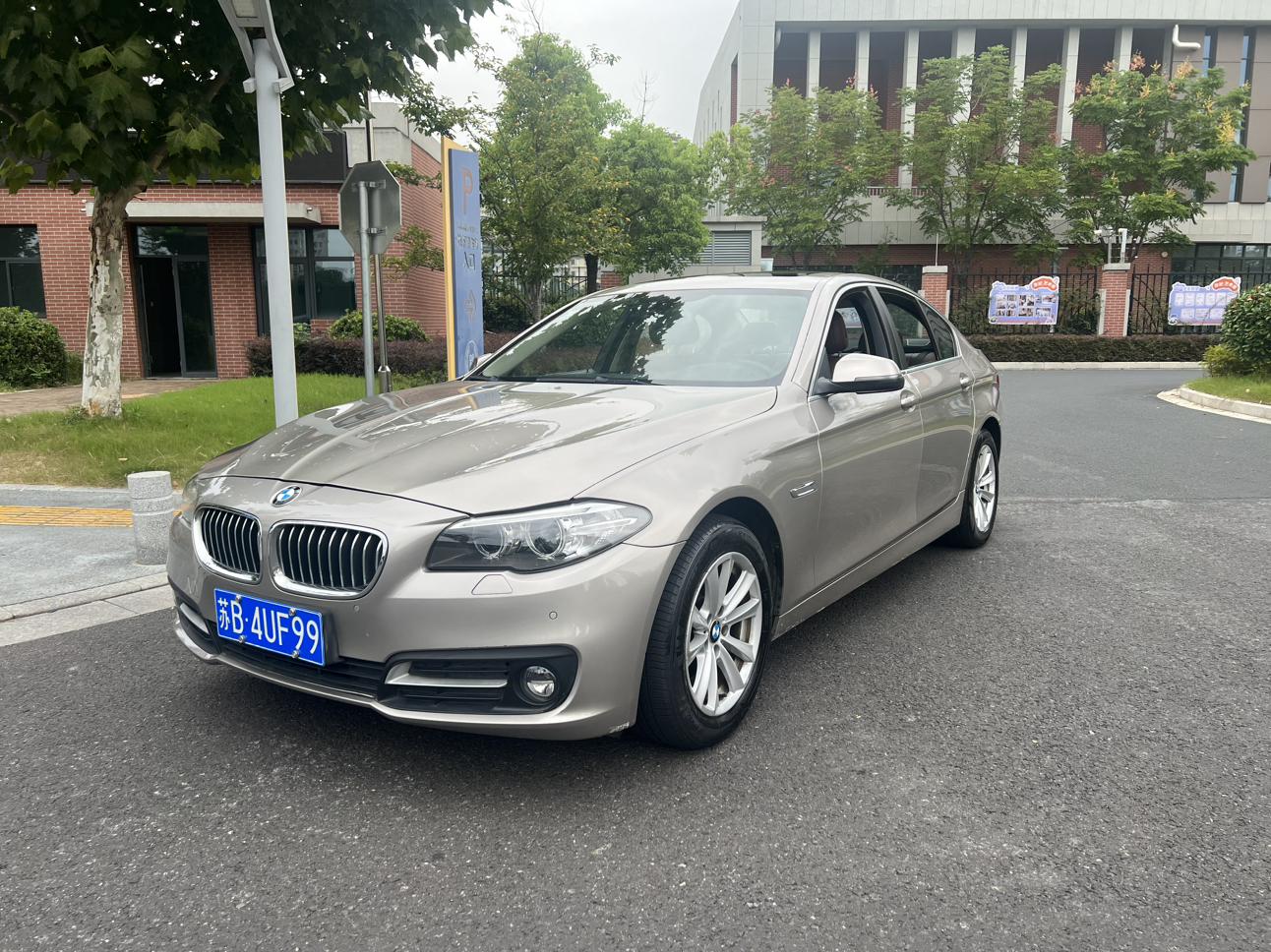 BMW 5 Series 2015 520i dian ya xing