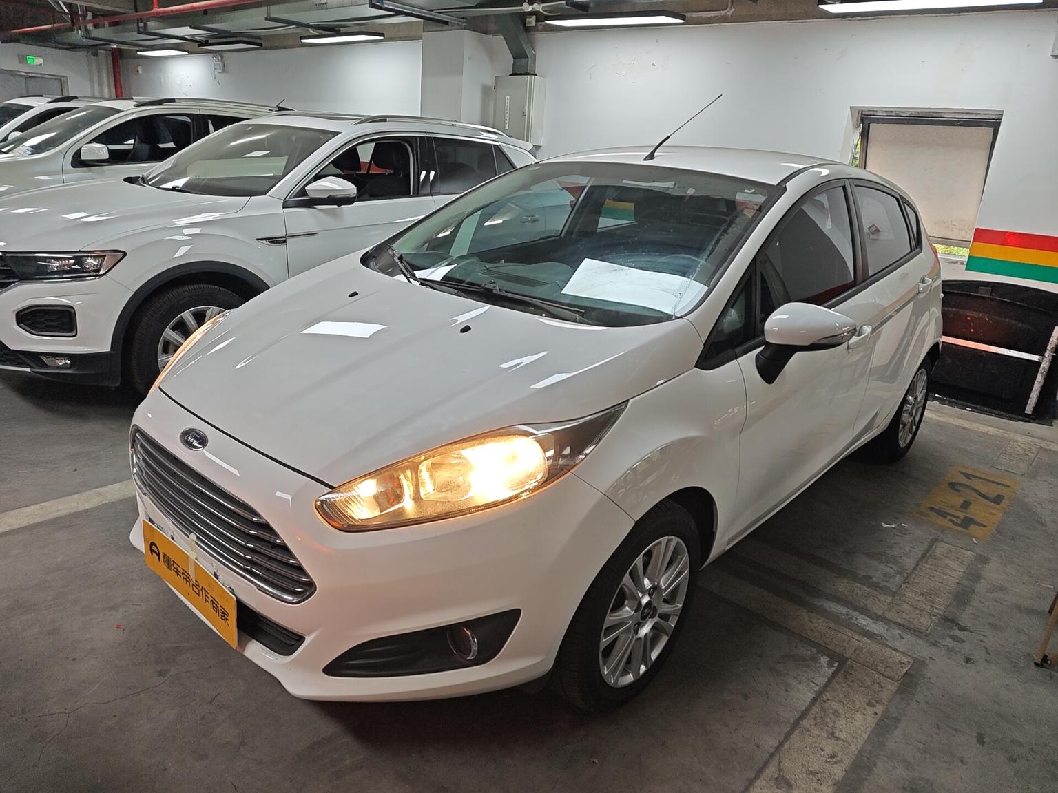 Ford Fiesta 2013 liang xiang 1.5L АКПП Style