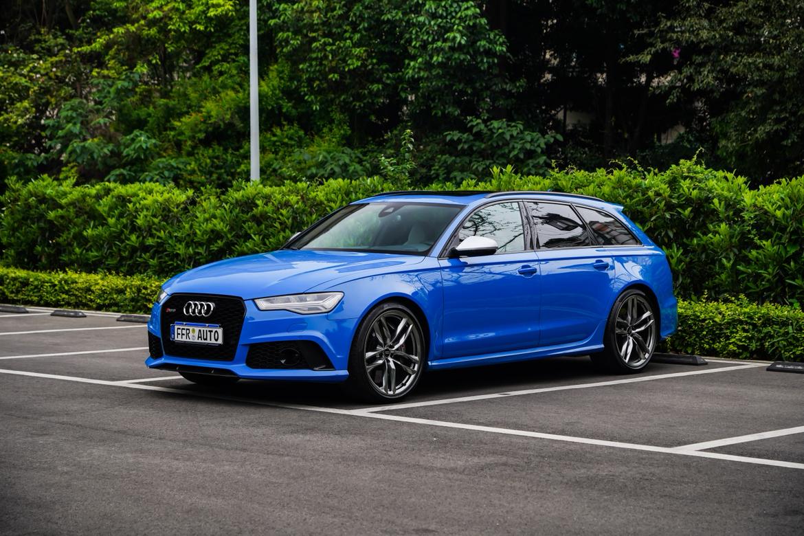 Audi RS 6 2018 4.0T Avant zun xiang yun dong xian liang ban