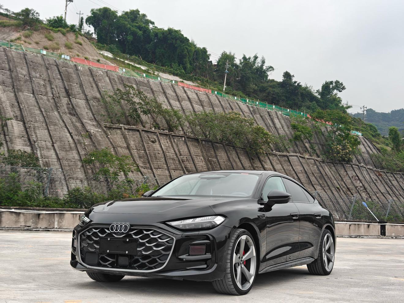 Audi A5L Sportback 2026 2.0TFSI 150kW zhi ling xing