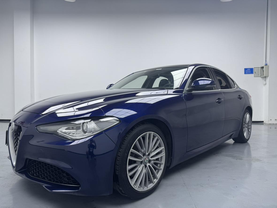 Alfa Romeo Giulia 2017 2.0T 280HP Luxury