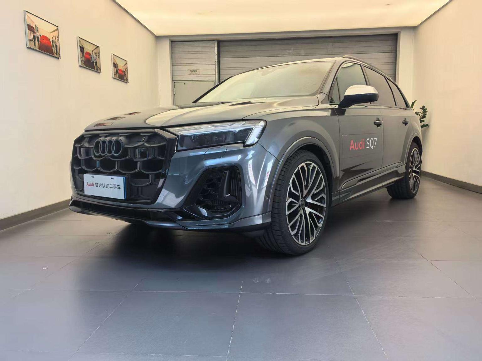 Audi SQ7 2024 4.0 TFSI