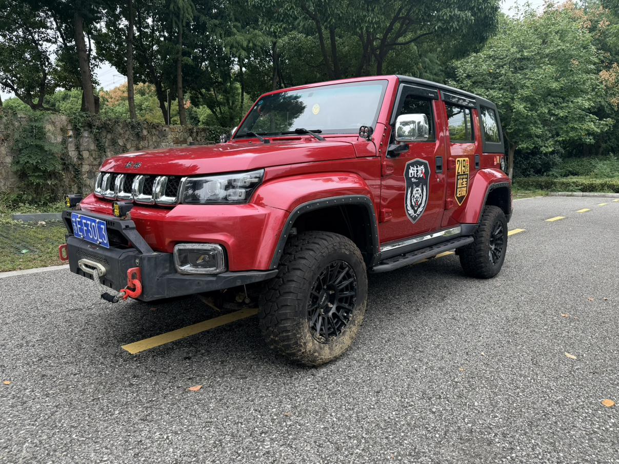 BAIC BJ BAIC Off-road BJ40 2018 PLUS 2.3T АКПП AWD Premium