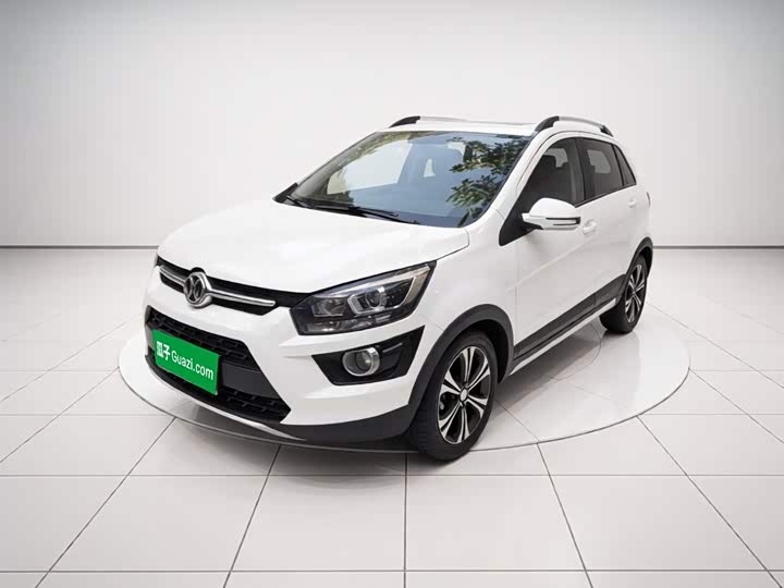 BAIC Senova X25 2015 1.5L МКПП Elite