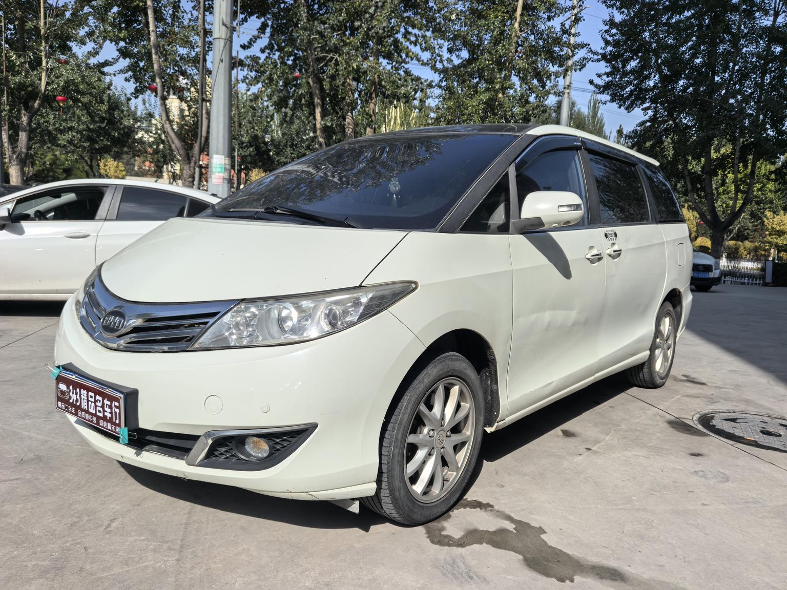 BYD M6 2015 2.4L АКПП Premium ban