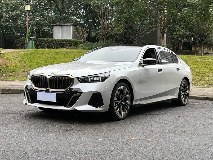 2024 BMW 5 Series 530Li Luxury M Sport Package