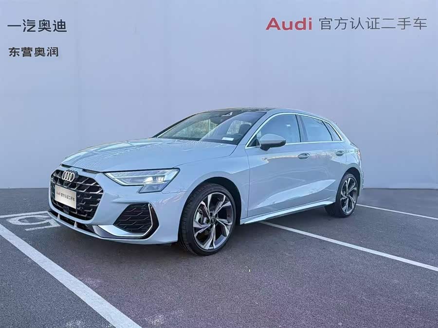 Audi A3 2025 Sportback 35TFSI Flying Spur Luxury Edition