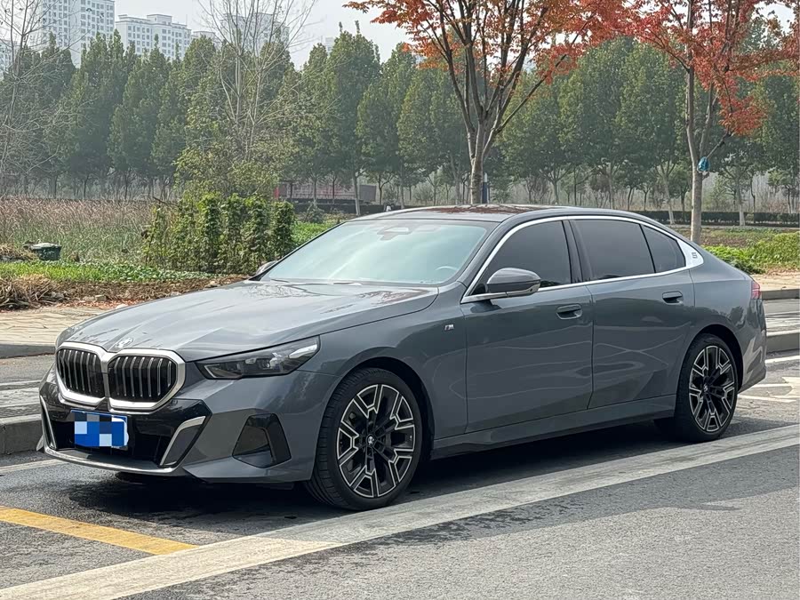 2024 BMW 5 Series 530Li Luxury M Sport Package