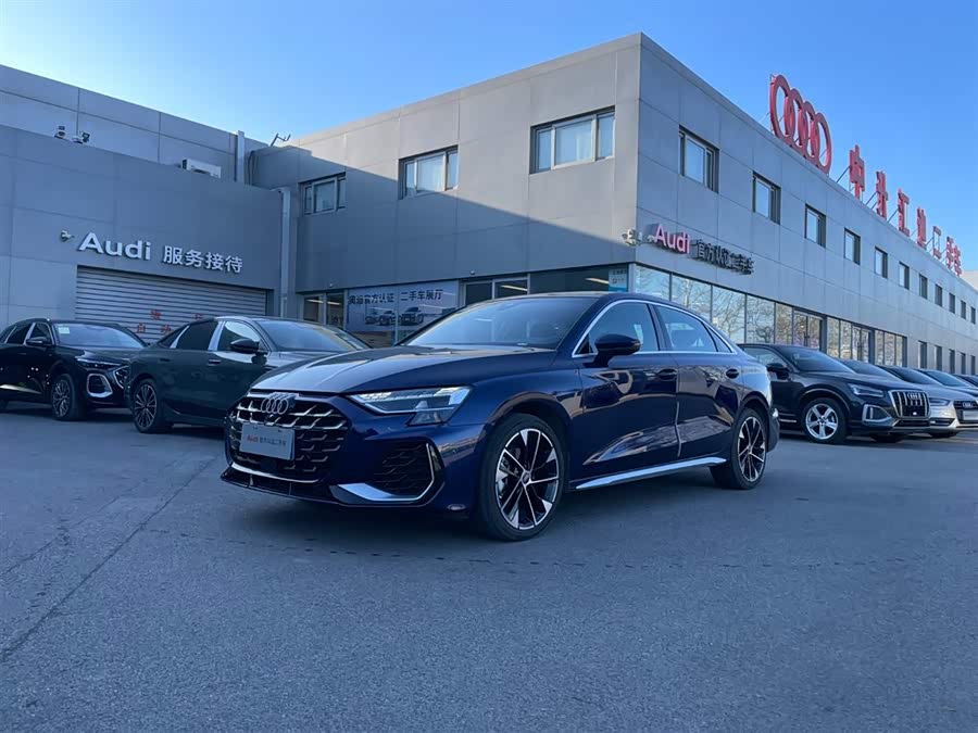 Audi A3 2025 A3L Limousine 35TFSI Flying Spur Premium Edition