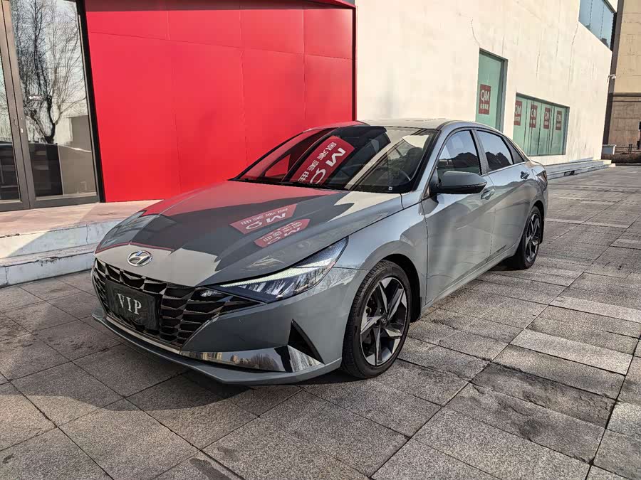 Hyundai Elantra 2022 1.5L CVT LUX Premium Edition