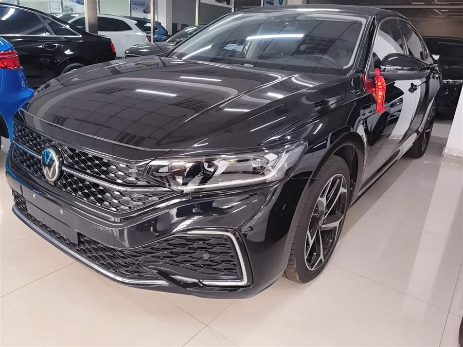 2023 Volkswagen Passat 330TSI Starry Sky Elite Edition