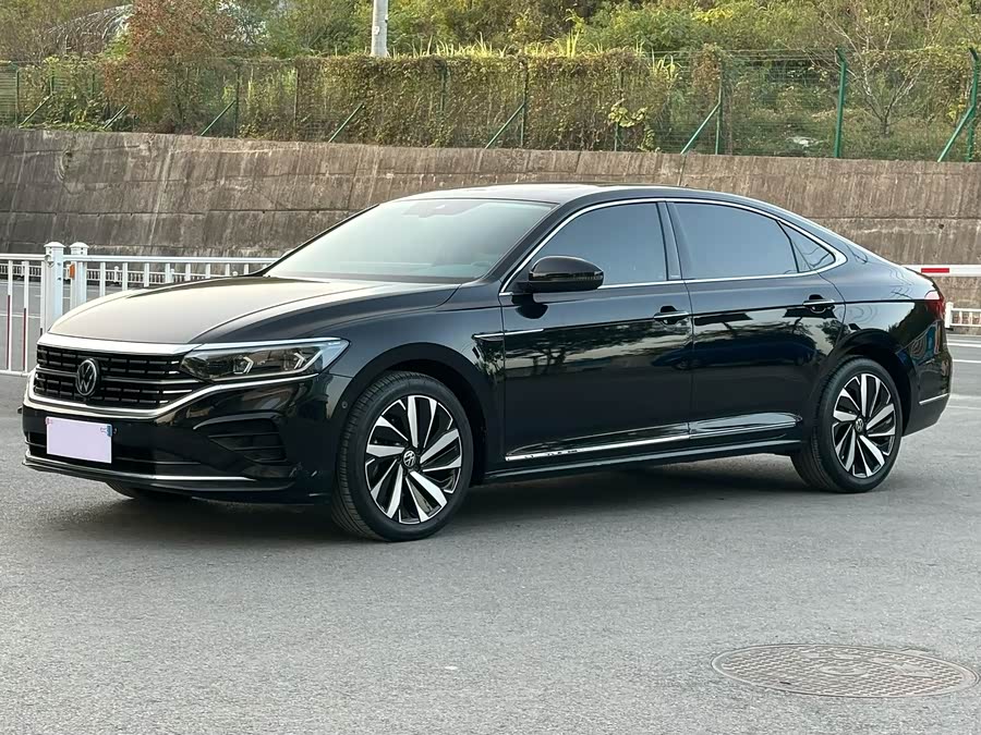 2023 Passat 330TSI Luxury Edition