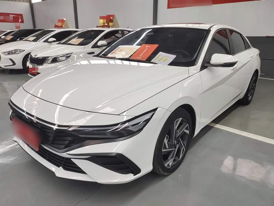 Hyundai Elantra 2023 1.5L CVT LUX Premium Edition