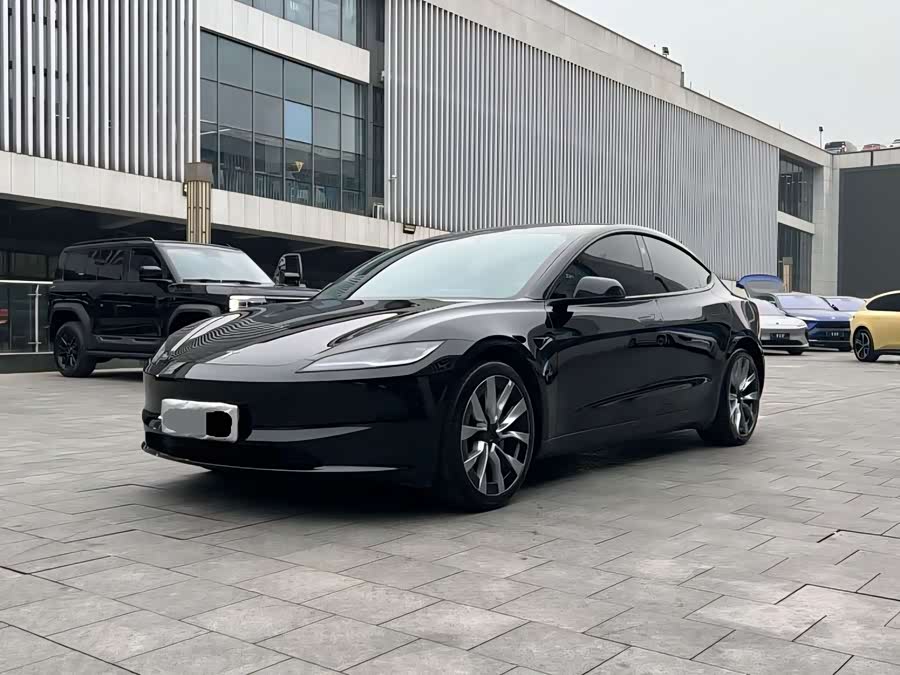 Model 3 2023 Rear-Wheel Drive