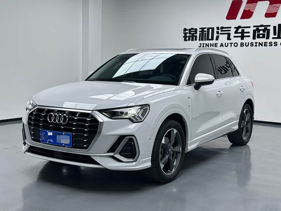 Audi Q3 2023 35 TFSI Fashion Dynamic (1.4T)