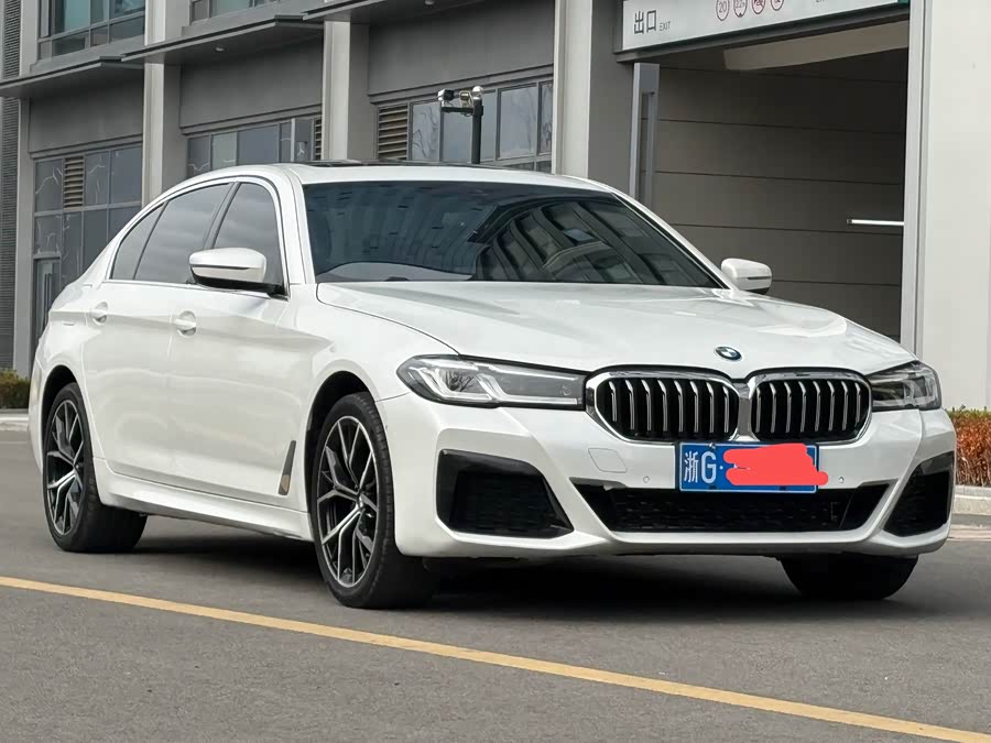 2022 BMW 5 Series 525Li M Sport Package