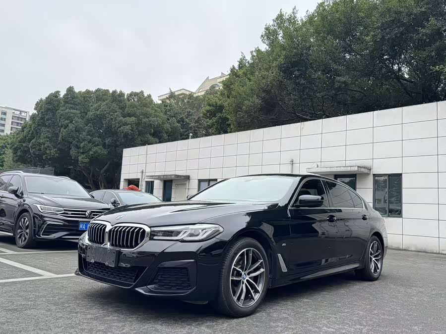 BMW 5 Series 2022 Facelift II 525Li M Sport Package