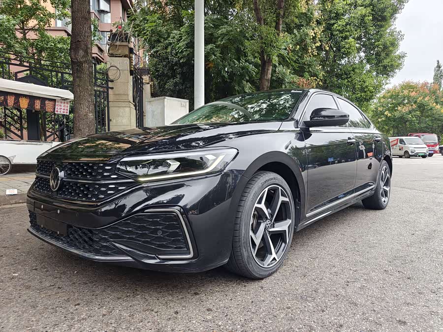 2023 Volkswagen Passat 330TSI Starry Sky Elite Edition