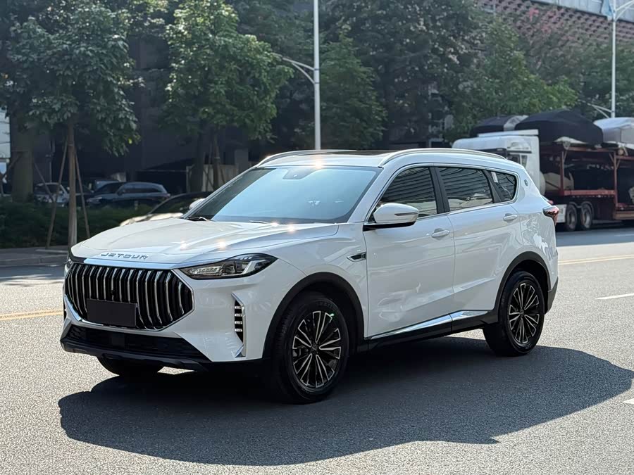 Jetour X70 PLUS 2025 Champion Edition 1.5T Manual Champion 7-Seater