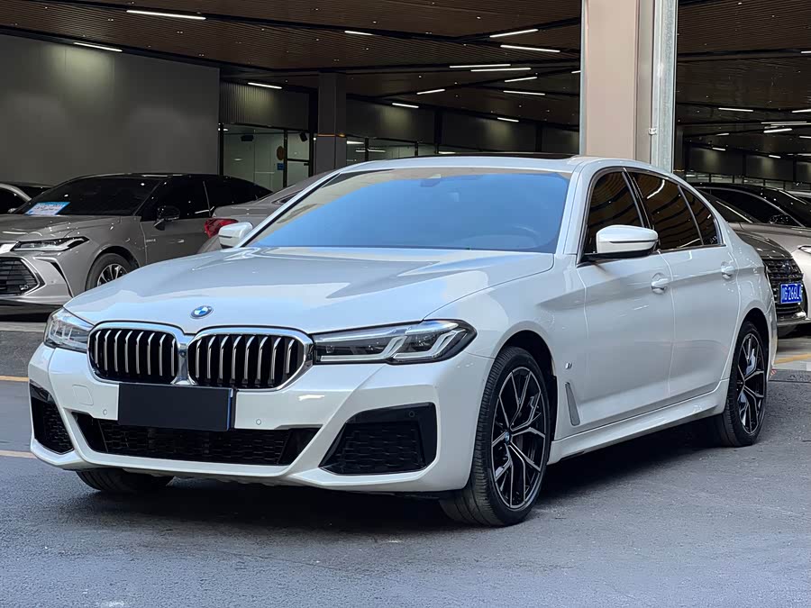 2022 BMW 5 Series 530Li Luxury M Sport Package