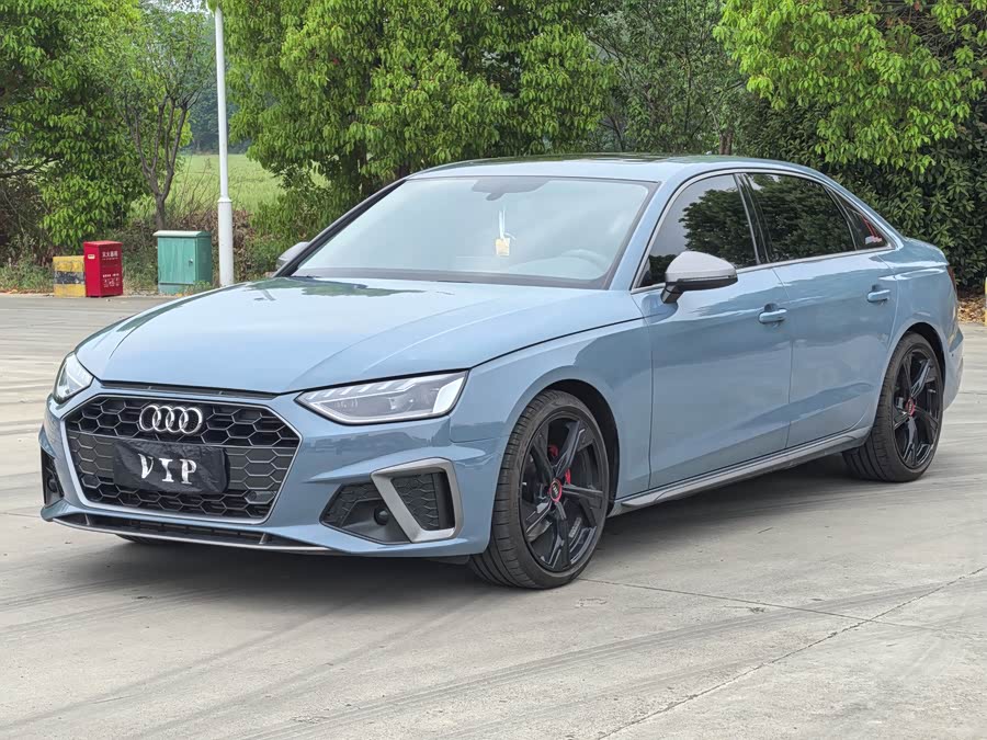 Audi A4L 2022 40 TFSI quattro RS Package (Sports Edition)