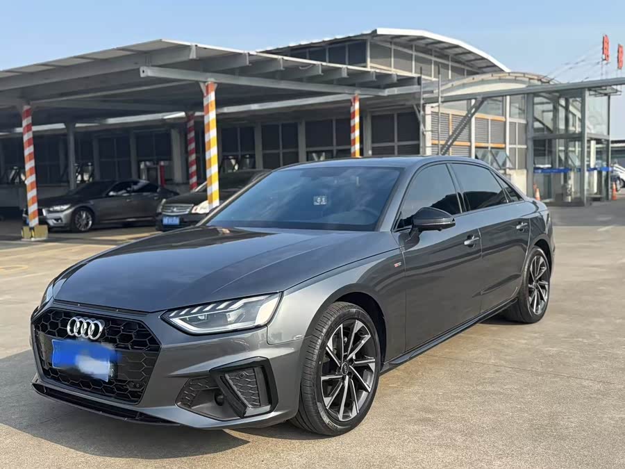 Audi A4L 2023 40 TFSI Fashion Dynamic Edition