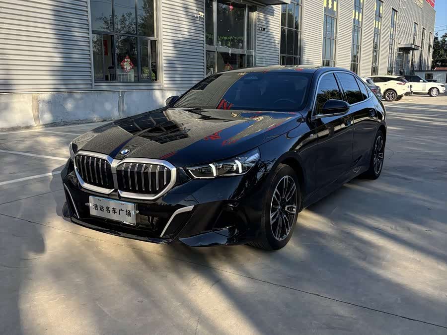 2024 BMW 5 Series 525Li M Sport Package