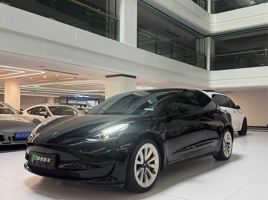 Model 3 2022 Rear-Wheel Drive