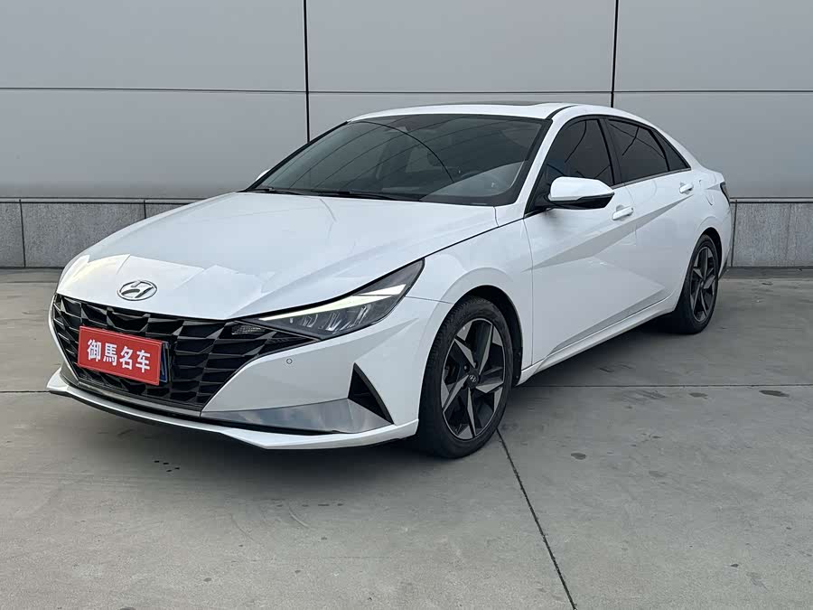 Hyundai Elantra 2021 1.5L CVT LUX Premium Edition