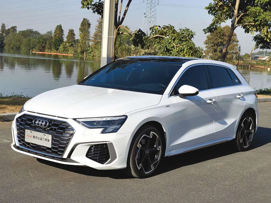 Audi A3 2024 Sportback 35 TFSI Luxury Sport