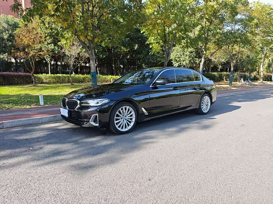 BMW 5 Series 2022 530Li Luxury Package