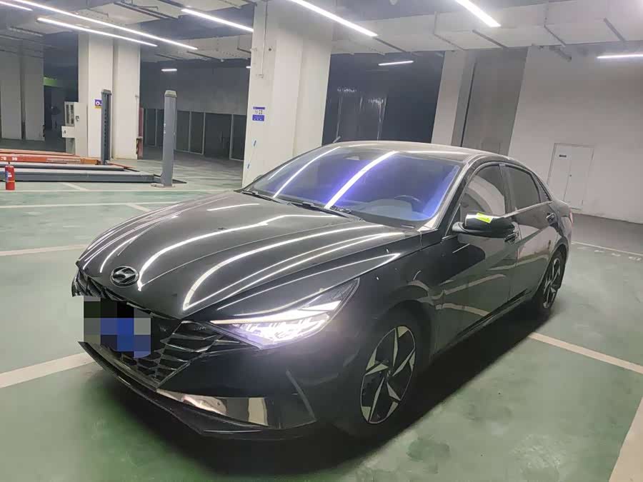 Hyundai Elantra 2021 1.5L CVT LUX Premium Edition