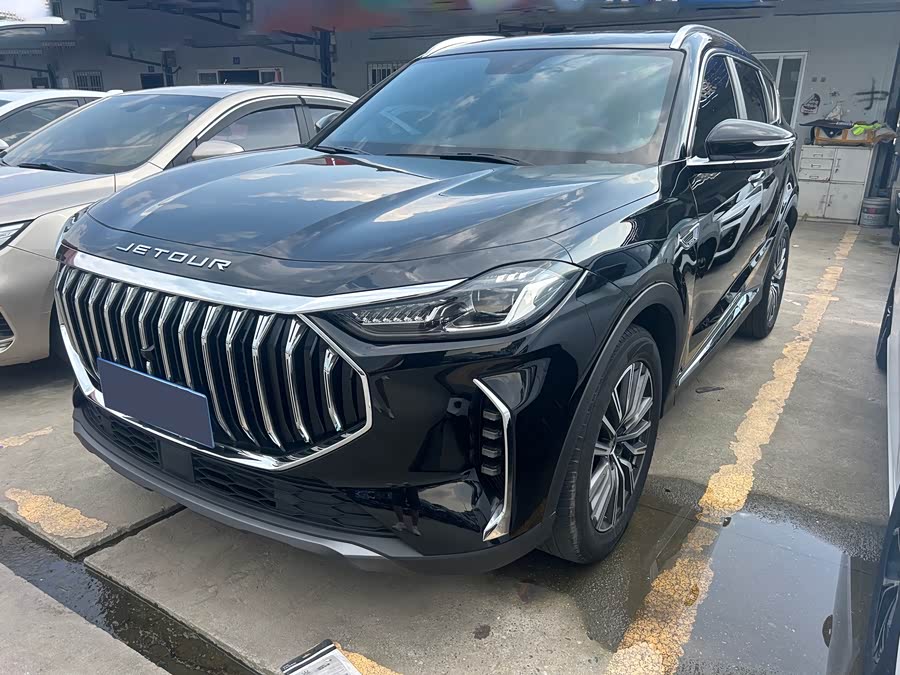 Jetour X70 PLUS 2023 1.5T DCT Self-Reliant PRO 7-Seater