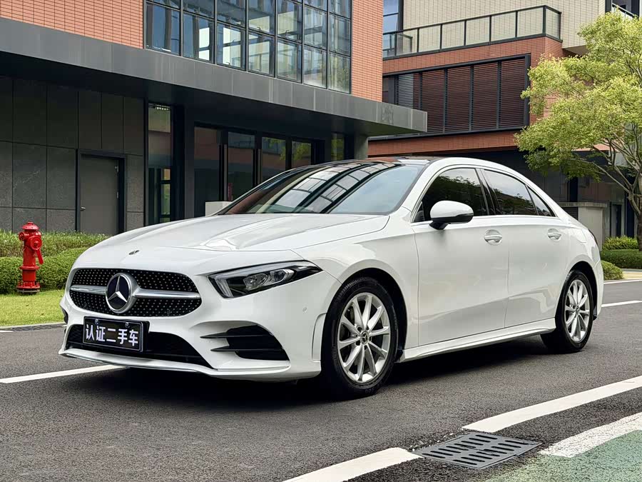 Mercedes-Benz A-Class 2021 A 200 L Sport Sedan Fashion Edition