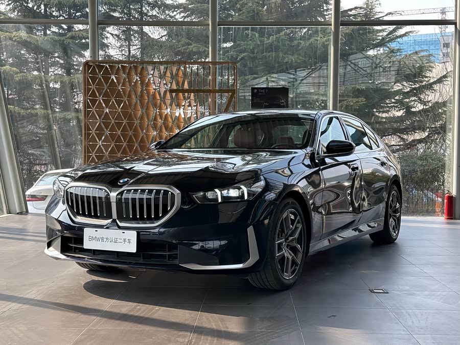 2024 BMW 5 Series 530Li xDrive Luxury Package