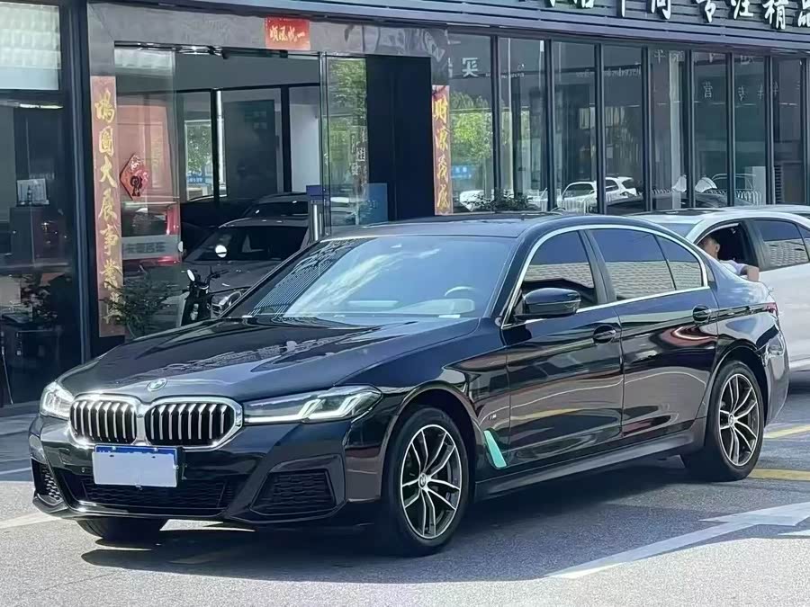 2022 BMW 5 Series 525Li M Sport Package