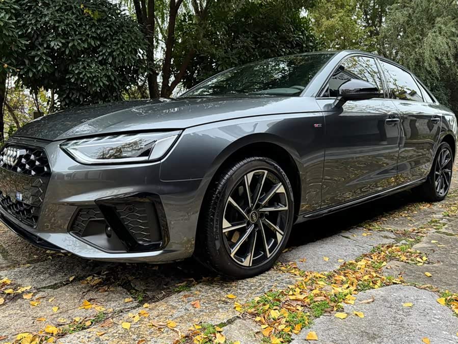 Audi A4L 2023 40 TFSI Luxury Dynamic