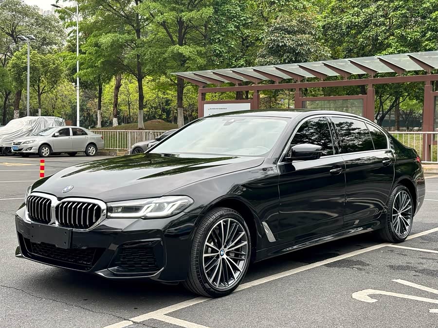 2022 BMW 5 Series 530Li Leading Edition M Sport Package