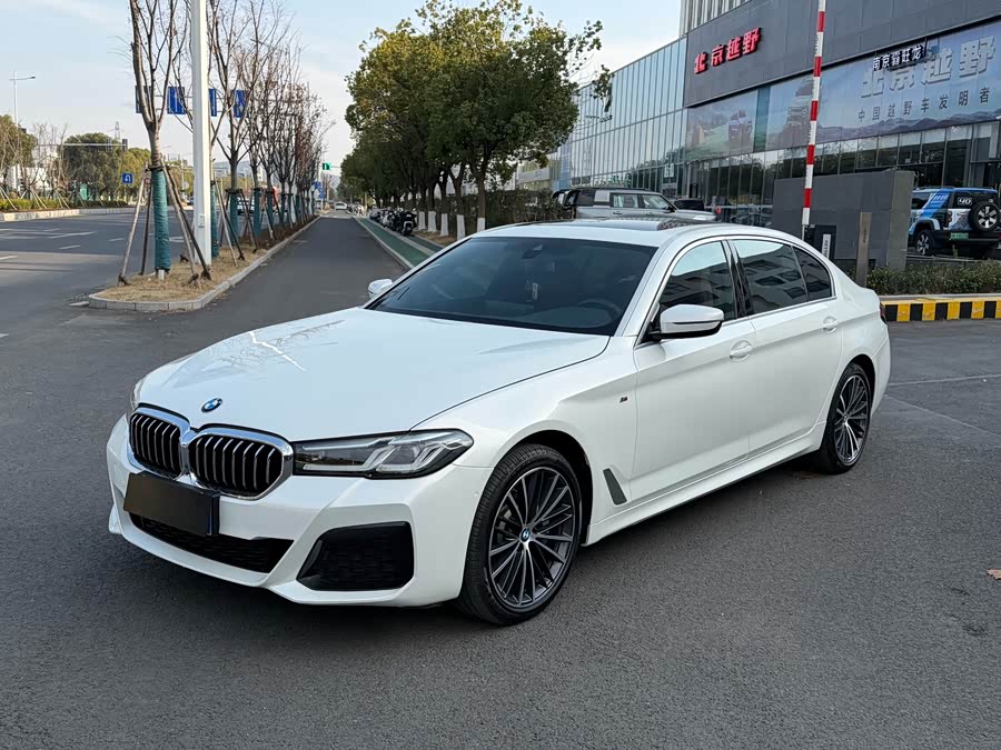 2022 BMW 5 Series 530Li Leading Edition M Sport Package