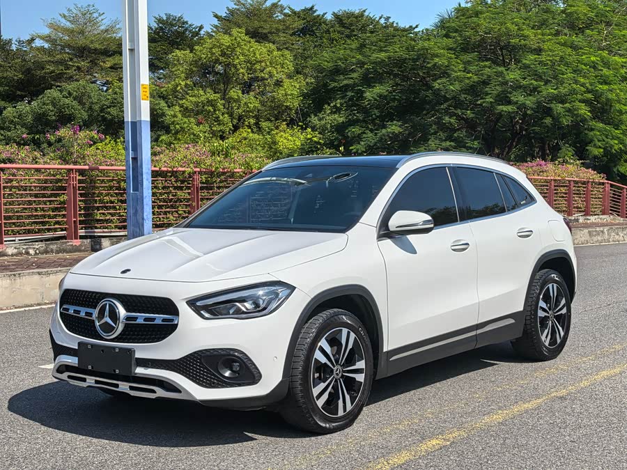 2023 Mercedes-Benz GLA 220