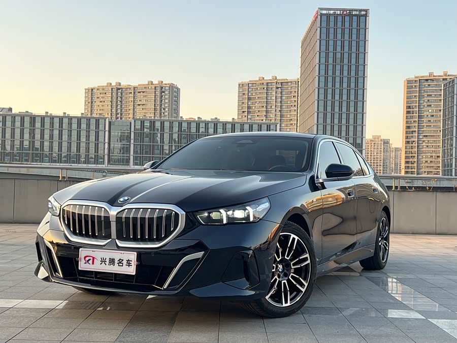 2024 BMW 5 Series 525Li M Sport Package